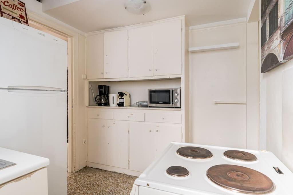 Amazing 3Bdr Apt With Unique Roof Garden In Plaka เอเธนส์ ภายนอก รูปภาพ