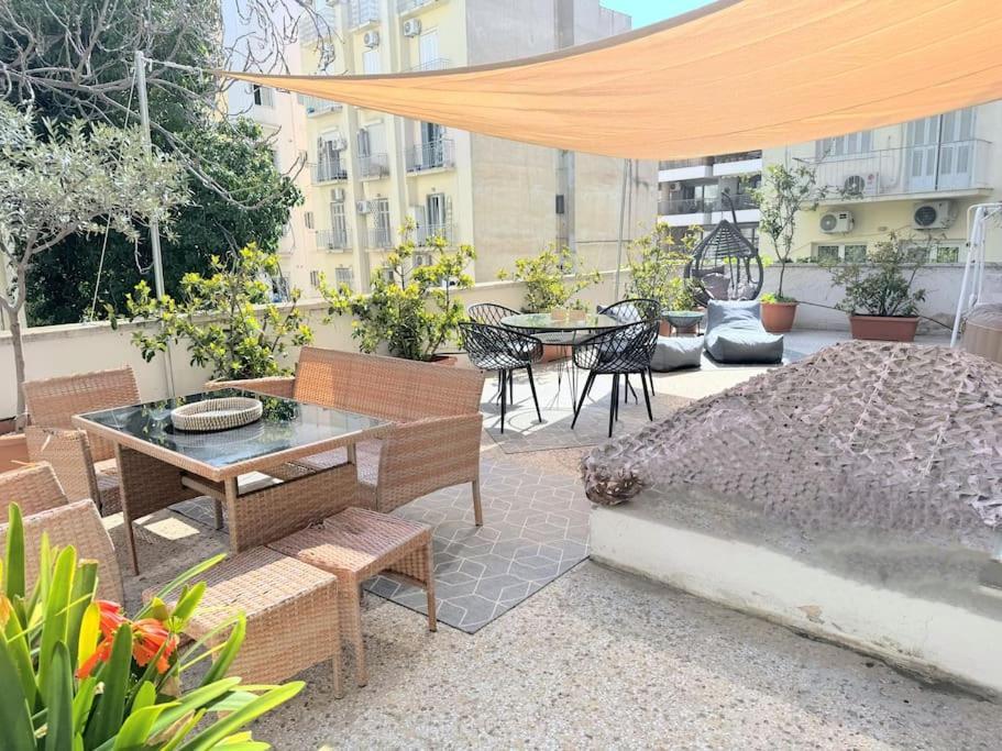 Amazing 3Bdr Apt With Unique Roof Garden In Plaka เอเธนส์ ภายนอก รูปภาพ