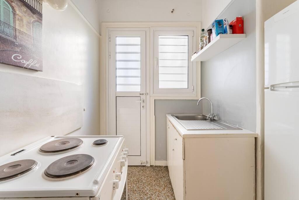 Amazing 3Bdr Apt With Unique Roof Garden In Plaka เอเธนส์ ภายนอก รูปภาพ